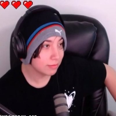 PYR0MANIA__'s profile picture. the real qυαсκιтγ