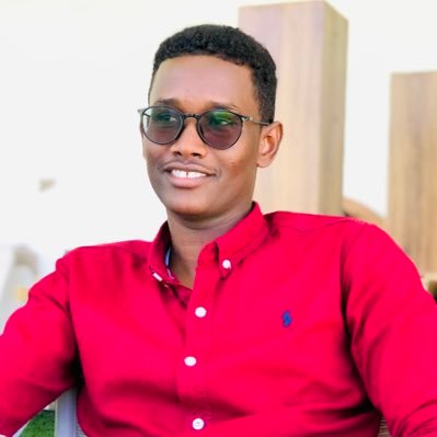 📍Mogadishu| Young Activist | Self Made Man| Investing Yourself| Public Administration degree Holdser| Political Activist 🇸🇴