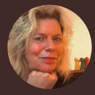 Informatieve tweets over - relatietherapie - gezinstherapie - systeemtherapie | Deborah Hopstaken | NVRG