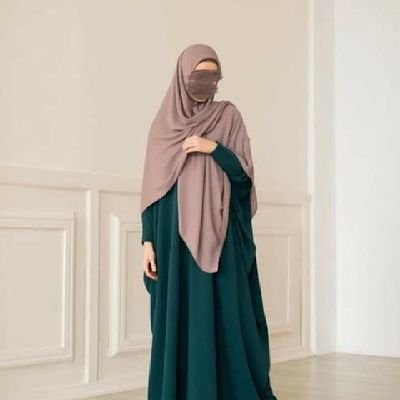  لبَيَّكَ إنَّ العَيْشَ عَيْشُ الآخِرَة
ربما العوض في قبرٍ منير ، غير موحش ، يؤنس القرآن صاحبه