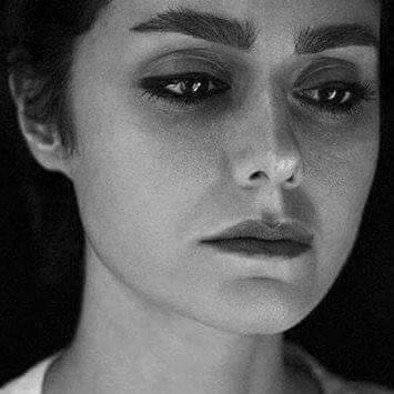 Rose_hussa's profile picture. ‏‏قُدرتي هائِلة لِأسند نفسي وأسند جَيشًا بأكمله .♡..
أرى إن العزله خيراً من ألف كاذب