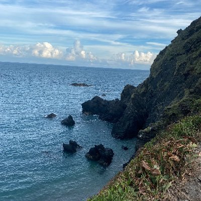 Hachizuri13's profile picture. 極度パイズリ中毒者です。膝上、仁王立、馬乗りなどチンポがおっぱいに挟まれるならどんな体位でも好き。挟射と乳内射精大好き。