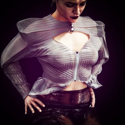 Digital Fashion Couturier / 3D Artist / New in NFT