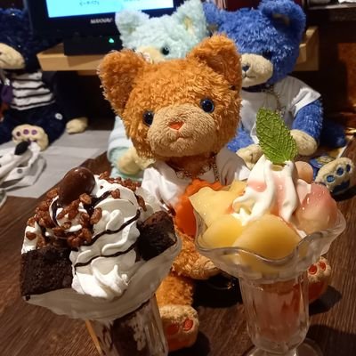 グッズお取り引き用垢です。①基本は郵送でお願いしております。②梱包については、紙類→両面厚紙補強、缶バッジやアクスタ類→プチプチ２重です。水濡れ対策は全てのお品物に対応します。③お支払はゆうちょ口座です。どうぞよろしくお願いいたします。