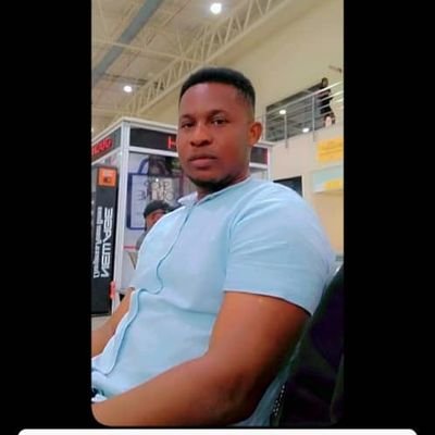 Chelsea fan. Chelsea's pidgin livestream host. Digital Advertising Specialist