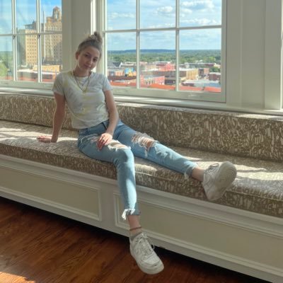 genevieve_mill's profile picture. 