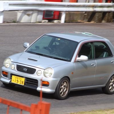 シルバーのNAオプティ乗ってます
ミラジーノ顔のオプティ(L802S)乗ってました