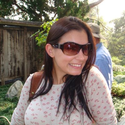 KateDesmond15's profile picture. 