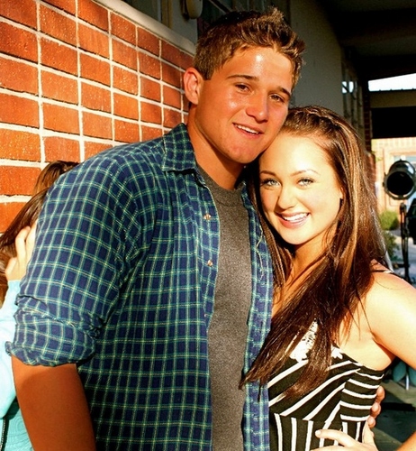 BrandinCader's profile picture. graduate of bv. Work most of the time but I still Party. Hit me up if you need dro.follow back :)
  Free Miguel Paso!!!!