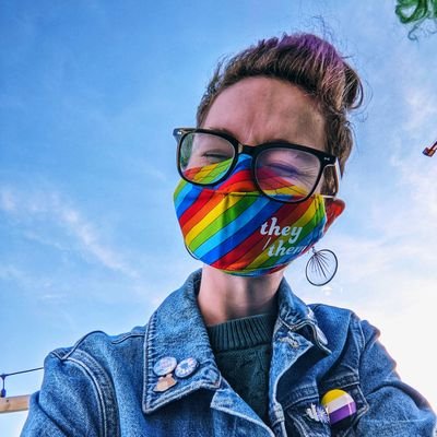 🏳️🌈 they/them
⚠️ personal account
🏳️⚧️ non-binary, transgender artist & community organizer
♿ disabled & cute