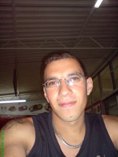 LEVANDO MINHA HUMILDE VIDINHA, COMO A DE TODOS CHEIA DE ALTOS E BAIXOS, OS BONS MOMENTOS CHAMO DE FELICIDADE, OS MAUS DE APRENDIZADO, P/ CONQUISTAR A FELICIDADE