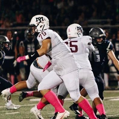 6’6 290lb offensive tackle for McClintock high school