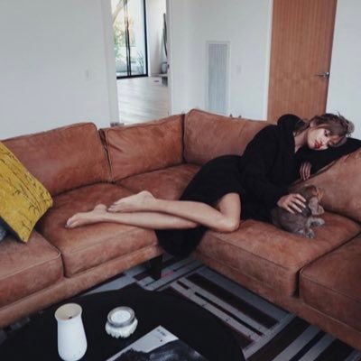 debugoodbye2021's profile picture. OL👩‍💻 𖣰 56kg▷▷目標48kg. 一旦体重落ちたら、1ヶ月後の体型よりも、生涯続くスタイル維持を目指します(ง •̀_•́)ง