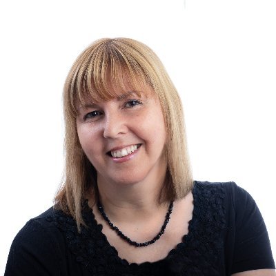 Photographer/Videographer. Loves meeting people, reading, cooking and massive animal lover. Lives in Broadstone, cat slave to Willow & Beau, wife to Pete.