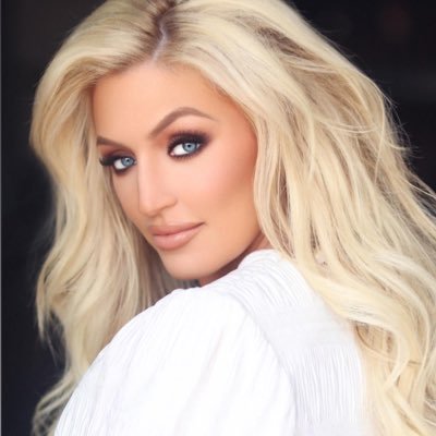 ashleyahancock's profile picture. Dallas, Mavericks 🏀💙 Follow me on Twitter & Instagram! @DMD_Ashley