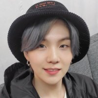 ♡(@glowwithluv) 's Twitter Profile Photo