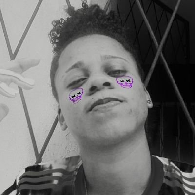 emilesil1's profile picture. 🌵🌙🍎

🏳️‍🌈 Pridee 
Sagitáriana ♐