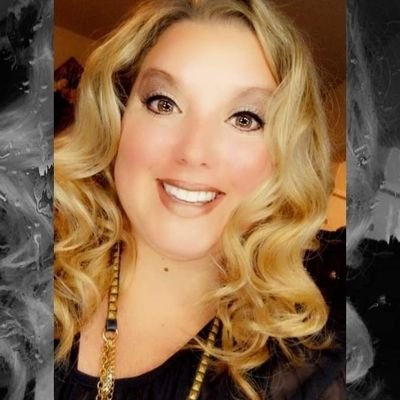Lacy Lee is a small town girl who loves to sing. Her heart is full being a mom, great friends, woman boss #blessed