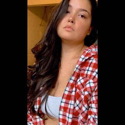 TawnieKimz's profile picture. 💚🤟🏼🌖