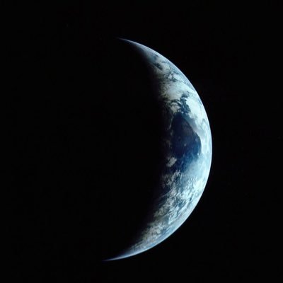 mashed_tomatoes's profile picture. lots of space stuff probably