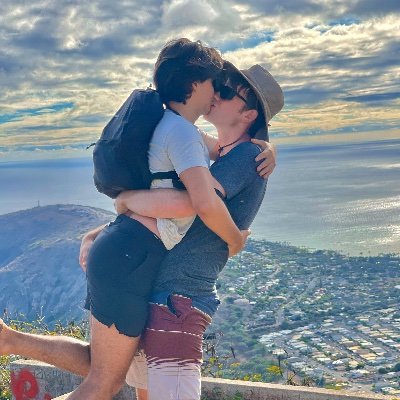 We’re Paul and Dean 500+ Videos and NO PPV💗 on https://t.co/XkR5ZQVZDc😝 Award winning Couple Sharing Real our real Home Videos and Collabs