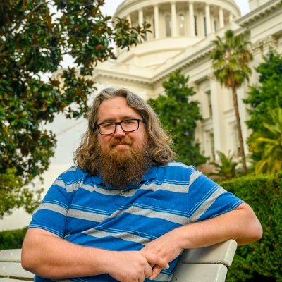 An Alaskan covering politics in the heart of the Golden State. He/Him

Find me at https://t.co/xu90HoqH5X.