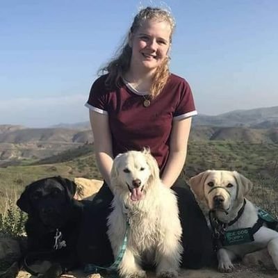 Developmental Psychology PhD student at @BostonCollege Canine Cognition Center | Canisius '22 | Dogs and people and people with dogs 🐕