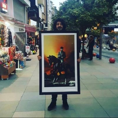 Her gün biraz daha yalnız Robespierre. Sosyoloji/Siyaset Bilimi Ve Uluslararası İlişkiler.Askeri Sosyoloji YL