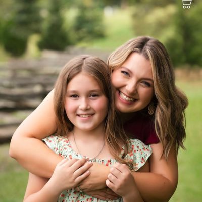 leegirl11's profile picture. I use twitter to follow smart, funny and/or creative folks. I learn something new and laugh every day.