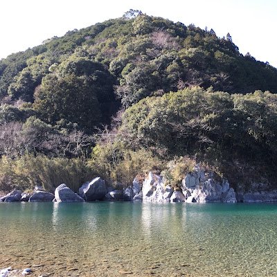 kur0da0kitu3's profile picture. 生活保護は日本人のための制度。なぜ外国人が利用できるん？働いても働いても、ただでさえ自分達の生活が苦しいのに、税金を上げてまで外国人を養わないといけない？理由が分からない。生活保護が必要になる外国人は自国に帰れ💢日本の土地は日本人だけのもの。他国民に奪われる筋合いはない。帰化した奴などに役職を与えるな💢通名禁止‼️