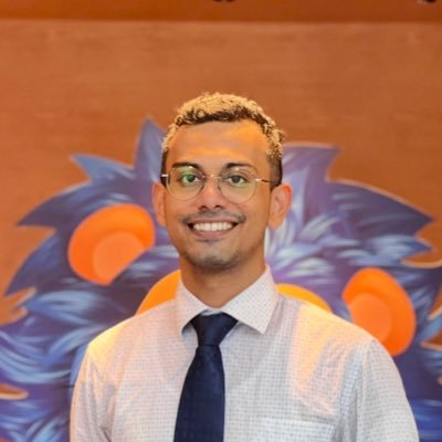 Jekub's profile picture. Sentient Retweeter