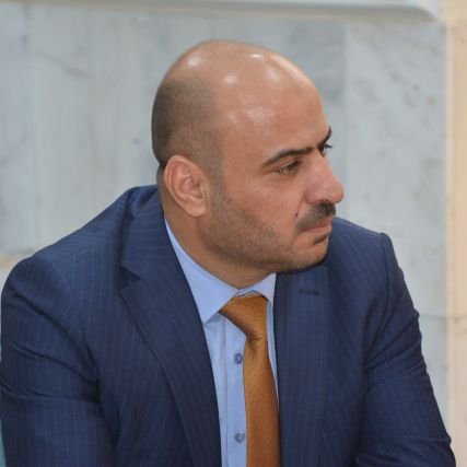 لا تصدق كل الاعلانات والعبارات واليافطات المعلقة في الشارع السياسي وخذ مني ثلاث كلمات،
بلادك هي أنت