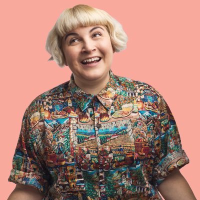 jenalbs's profile picture. comedy writer | alien 🌈