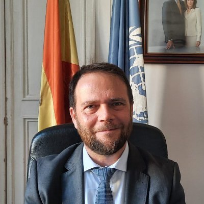 Ambassador at Large Global Food Security @MAECgob. Former Chairperson of the @UN_CFS 2021-2023. Guitarist, proud dad of 2 girls. Tweeting on my pers capacity