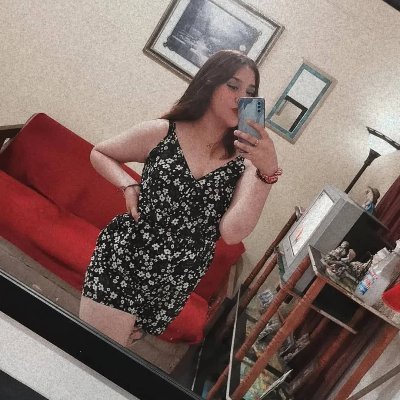 doveflyy's profile picture. 