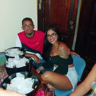 SantoosMayy's profile picture. Nada é tão nosso quanto os nossos sonhos  🌹