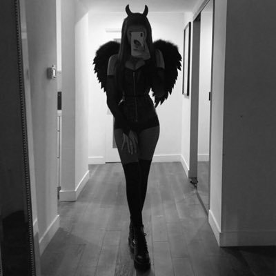 effortless1y's profile picture. hurt me so i feel...