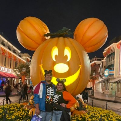 maanavsharma12's profile picture. Live and let live 💜