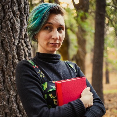 Literary agent @DGandBtweets. Irrepressible book enthusiast. (they/them) I am no longer active here--please visit me on Insta or my website!