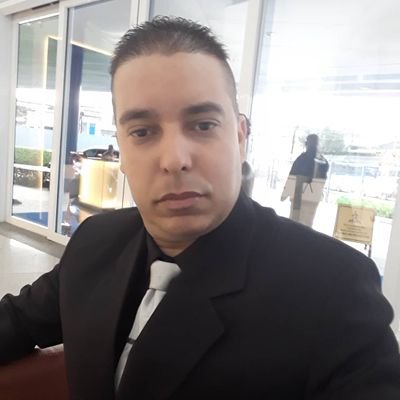 Dedicado para a família e trabalho, nunca desisto diante das dificuldades, trabalho na área de segurança patrimonial e  eventos, fiscal de supermercados