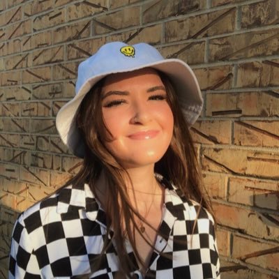 Cats are cute & Memes are my specialty• 21 • Aspiring Computer Programmer• #Doom #Battlefront • Vans Addict • Star Wars•