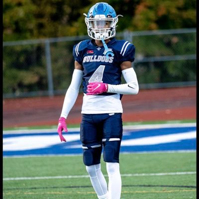 | 2022 ATH | | 6’0 | | 150 | @ Loyola high school Ripmama😪💙