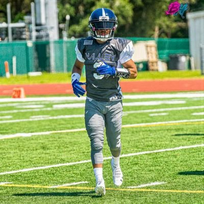 Valley State PG, Orlando FL class of 2022 phone :(716)545-5507 instagram: antwain_workout. email:gandytwain@gmail.com New York State Champ 2019 🎖🏈🇨🇦🇸🇻🇺🇸