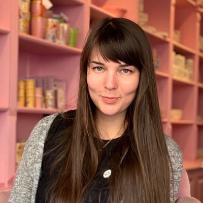 Feminist ✨FED at @Shopify 💻💚 @rigatechgirls Co-founder 👩💻 blogging on insta to help people know IT industry better and join it! she/her