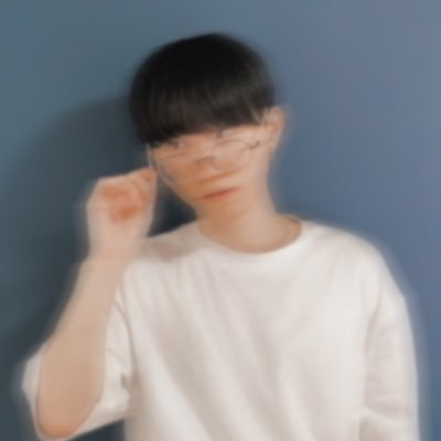 Webデザイナー / フリーランス / https://t.co/r7HwMEWaD4 / 💻 🥃 🍣