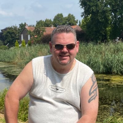 de_molengraaf's profile picture. Happy in Love