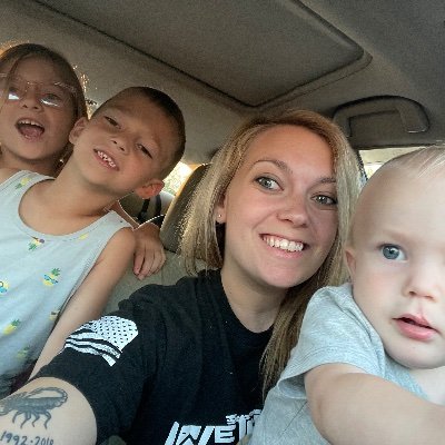 mom of four! follow my insta!