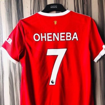 A humble and God fearing African musician.
Aspiring to b a philanthropist.
Love sports
Love football
Love Manchester United
Love God
Love money
