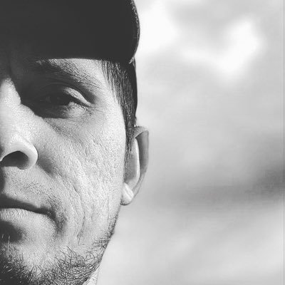 NuelGomezCFE's profile picture. Lo importante: •Mi Dios 🙏🏼 •Mi Familia 🖤 •Mi music 🎤🎧 #musicaurbana •Mi querida 🇭🇳 ¡Bendiciones! Oren (Video Oficial) junto a @elsalvadorconorgullo: