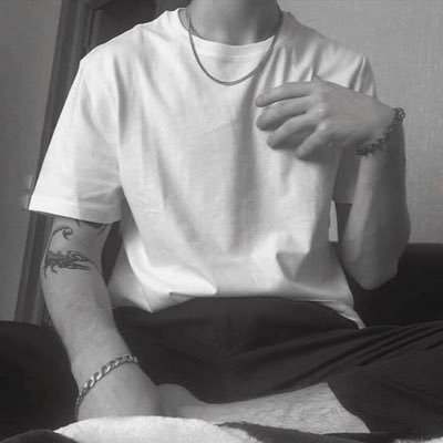 pbsvGBYwQe1dgtU's profile picture. 